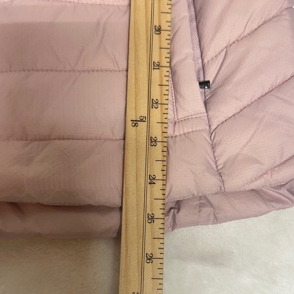 Calvin Klein Performance Light Pink Quilted Vest - Picture 7 of 12